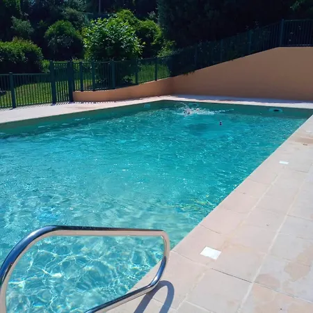 Villa Climatisee Calme Avec Piscine Partagee Aygulf/frejus