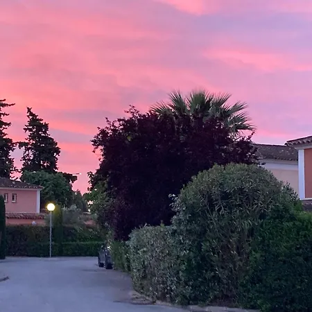 Villa Climatisee Calme Avec Piscine Partagee Aygulf/frejus Saint Aygulf